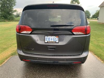 2018 Chrysler Pacifica Touring L Plus   - Photo 28 - Saint Louis, MI 48880-9800