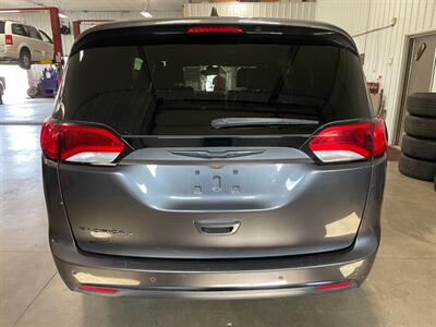 2018 Chrysler Pacifica Touring L Plus - Photo 33 - Saint Louis, MI 48880-9800