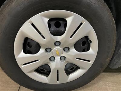 2019 Chevrolet Trax LS   - Photo 22 - Saint Louis, MI 48880-9800