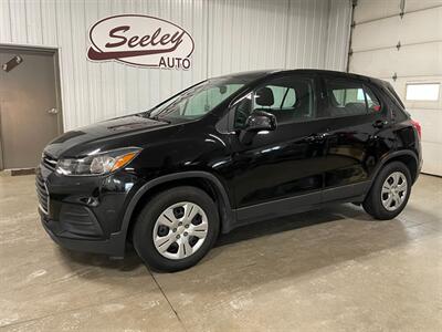 2019 Chevrolet Trax LS   - Photo 1 - Saint Louis, MI 48880-9800