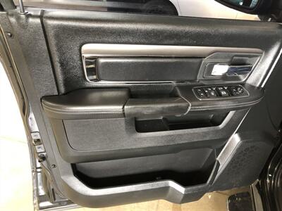 2017 RAM 1500 Night   - Photo 21 - Saint Louis, MI 48880-9800