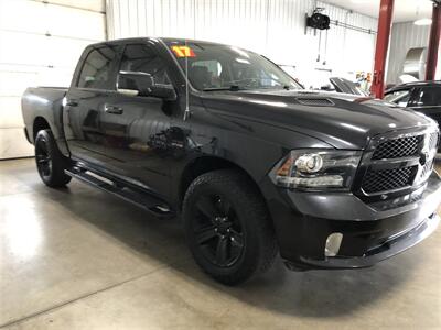 2017 RAM 1500 Night   - Photo 5 - Saint Louis, MI 48880-9800