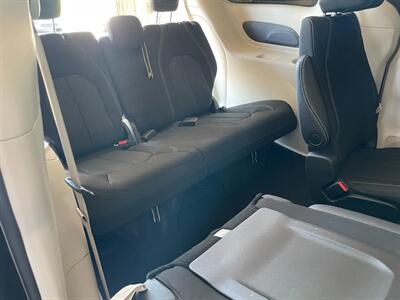 2022 Chrysler Voyager LX - Photo 23 - Saint Louis, MI 48880-9800
