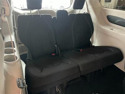 2022 Chrysler Voyager LX   - Photo 18 - Saint Louis, MI 48880-9800