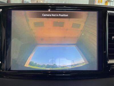 2022 Chrysler Voyager LX - Photo 15 - Saint Louis, MI 48880-9800