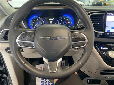 2022 Chrysler Voyager LX   - Photo 7 - Saint Louis, MI 48880-9800