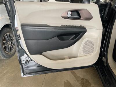 2022 Chrysler Voyager LX   - Photo 22 - Saint Louis, MI 48880-9800