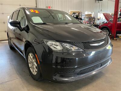 2022 Chrysler Voyager LX - Photo 4 - Saint Louis, MI 48880-9800