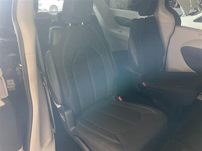 2022 Chrysler Voyager LX   - Photo 17 - Saint Louis, MI 48880-9800