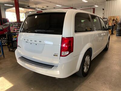 2019 Dodge Grand Caravan SXT - Photo 6 - Saint Louis, MI 48880-9800