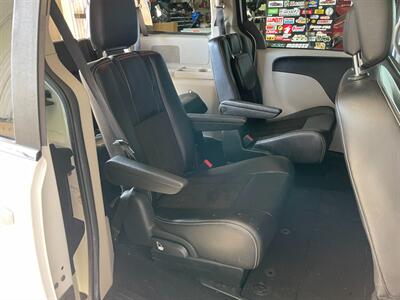 2019 Dodge Grand Caravan SXT - Photo 21 - Saint Louis, MI 48880-9800