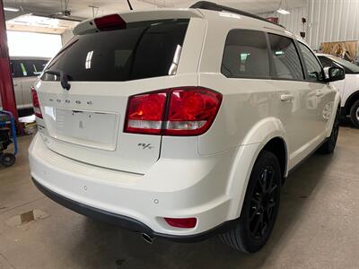 2016 Dodge Journey R/T - Photo 4 - Saint Louis, MI 48880-9800