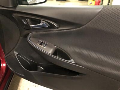 2016 Chevrolet Malibu LT   - Photo 20 - Saint Louis, MI 48880-9800