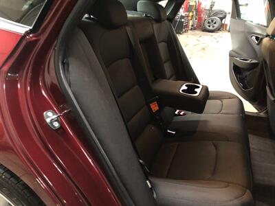 2016 Chevrolet Malibu LT   - Photo 17 - Saint Louis, MI 48880-9800