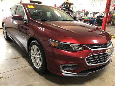 2016 Chevrolet Malibu LT   - Photo 4 - Saint Louis, MI 48880-9800