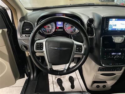 2012 Chrysler Town and Country Touring-L - Photo 10 - Saint Louis, MI 48880-9800