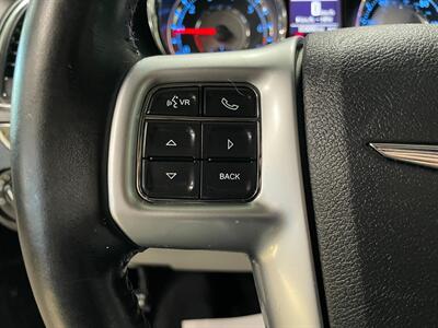 2012 Chrysler Town and Country Touring-L - Photo 12 - Saint Louis, MI 48880-9800