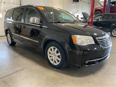 2012 Chrysler Town and Country Touring-L - Photo 5 - Saint Louis, MI 48880-9800