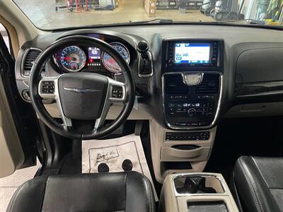 2012 Chrysler Town and Country Touring-L - Photo 8 - Saint Louis, MI 48880-9800