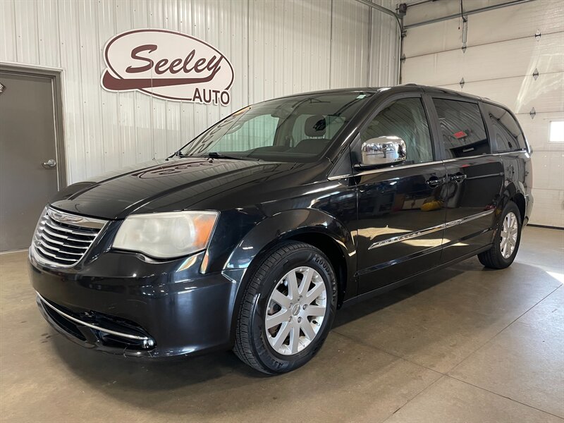 2012 Chrysler Town and Country Touring-L   - Photo 1 - Saint Louis, MI 48880-9800
