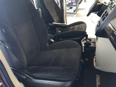 2017 Dodge Grand Caravan SE   - Photo 15 - Saint Louis, MI 48880-9800