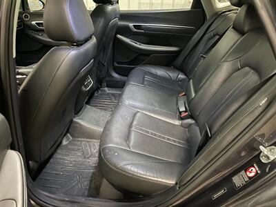 2021 Hyundai SONATA Limited   - Photo 16 - Saint Louis, MI 48880-9800