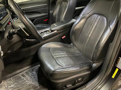 2021 Hyundai SONATA Limited   - Photo 15 - Saint Louis, MI 48880-9800
