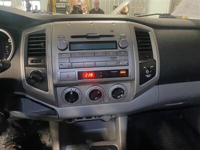 2011 Toyota Tacoma V6 - Photo 9 - Saint Louis, MI 48880-9800