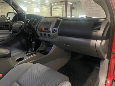 2011 Toyota Tacoma V6 - Photo 16 - Saint Louis, MI 48880-9800