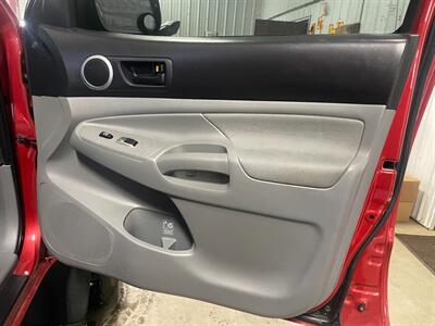 2011 Toyota Tacoma V6 - Photo 18 - Saint Louis, MI 48880-9800