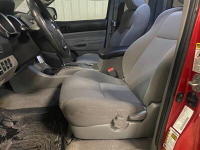 2011 Toyota Tacoma V6 - Photo 13 - Saint Louis, MI 48880-9800