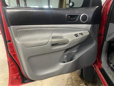 2011 Toyota Tacoma V6 - Photo 19 - Saint Louis, MI 48880-9800