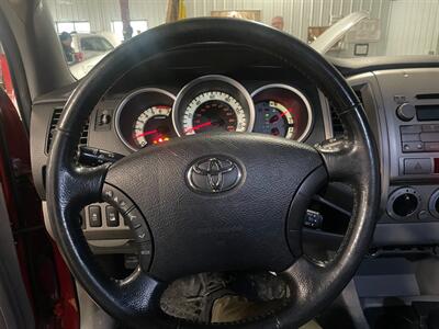 2011 Toyota Tacoma V6 - Photo 8 - Saint Louis, MI 48880-9800