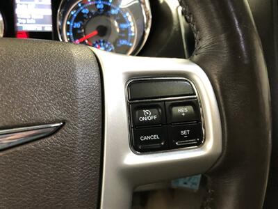 2016 Chrysler Town & Country Touring-L   - Photo 12 - Saint Louis, MI 48880-9800