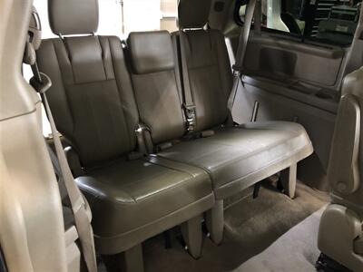 2016 Chrysler Town & Country Touring-L   - Photo 22 - Saint Louis, MI 48880-9800
