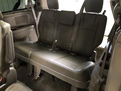 2016 Chrysler Town & Country Touring-L   - Photo 17 - Saint Louis, MI 48880-9800