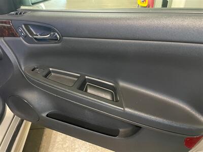 2012 Chevrolet Impala LS   - Photo 22 - Saint Louis, MI 48880-9800