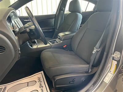 2011 Dodge Charger SXT - Photo 10 - Saint Louis, MI 48880-9800