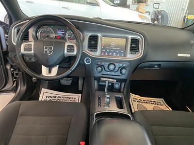 2011 Dodge Charger SXT - Photo 8 - Saint Louis, MI 48880-9800