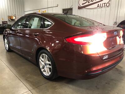 2016 Ford Fusion SE   - Photo 3 - Saint Louis, MI 48880-9800