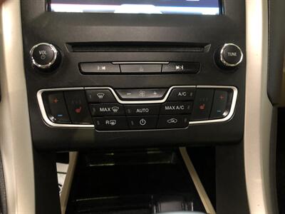 2016 Ford Fusion SE   - Photo 14 - Saint Louis, MI 48880-9800