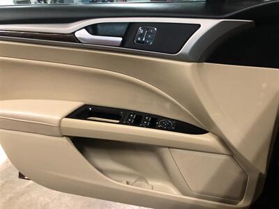 2016 Ford Fusion SE   - Photo 23 - Saint Louis, MI 48880-9800