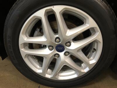 2016 Ford Fusion SE   - Photo 25 - Saint Louis, MI 48880-9800
