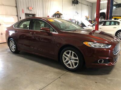 2016 Ford Fusion SE   - Photo 5 - Saint Louis, MI 48880-9800