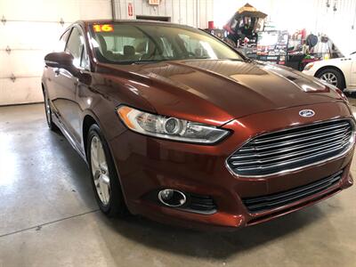 2016 Ford Fusion SE   - Photo 4 - Saint Louis, MI 48880-9800