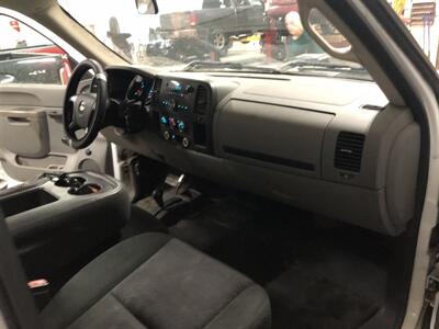 2010 Chevrolet Silverado 1500 Work Truck   - Photo 14 - Saint Louis, MI 48880-9800