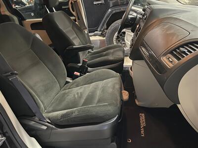 2015 Dodge Grand Caravan SE - Photo 18 - Saint Louis, MI 48880-9800