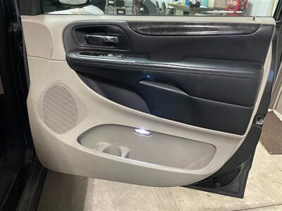2015 Dodge Grand Caravan SE - Photo 20 - Saint Louis, MI 48880-9800