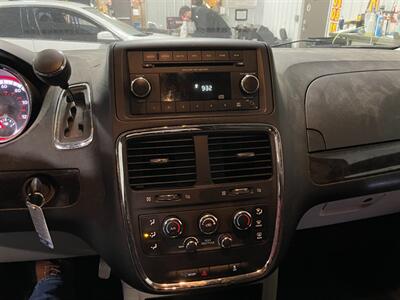 2015 Dodge Grand Caravan SE - Photo 8 - Saint Louis, MI 48880-9800
