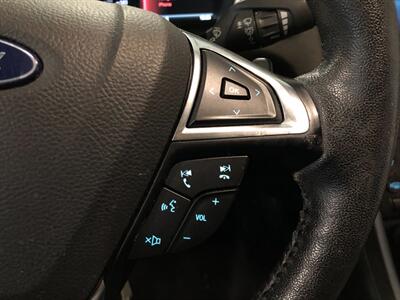 2020 Ford Fusion Titanium   - Photo 11 - Saint Louis, MI 48880-9800
